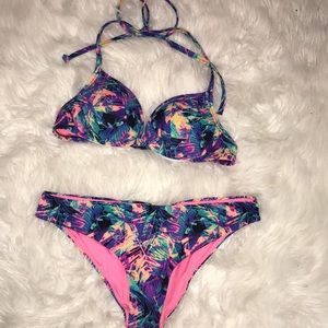 Victoria’s Secret/Pink bikini Top- XS Bottoms- S
